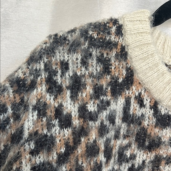Wild Fable Leopard Print Crew Neck Sweater - Picture 5 of 8